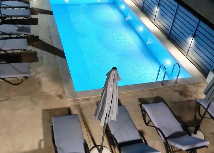 Our - Rena * Retimno